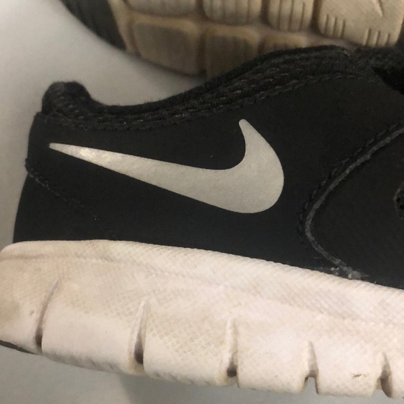 Nike youth black mesh and leather shoes size 12.5c - Picture 1 of 6